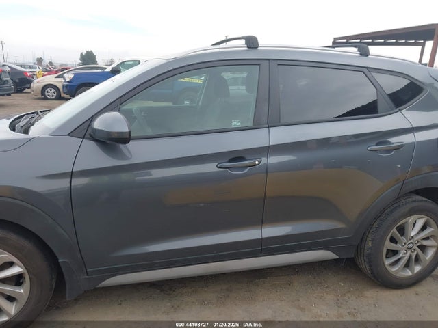 KM8J3CA42JU680455 Hyundai TUCSON SEL