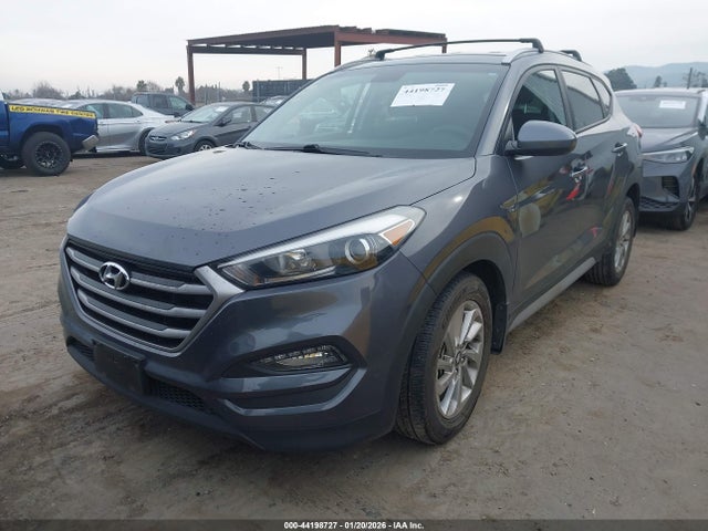 KM8J3CA42JU680455 Hyundai TUCSON SEL
