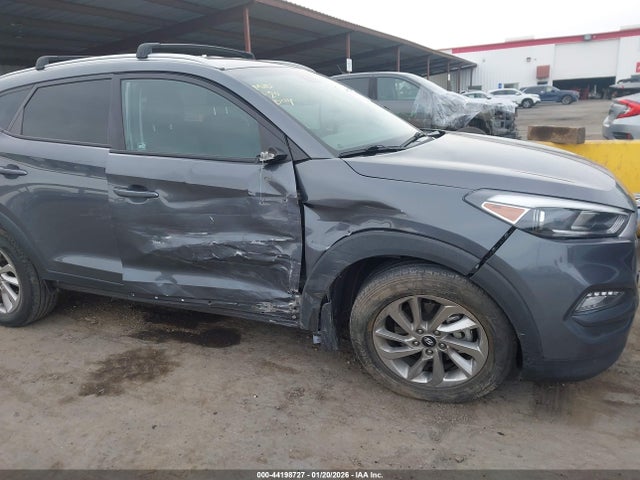 KM8J3CA42JU680455 Hyundai TUCSON SEL