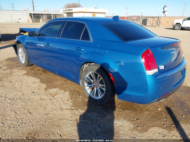 2021 CHRYSLER 300 2C3CCAAG7MH667479 Photo 2