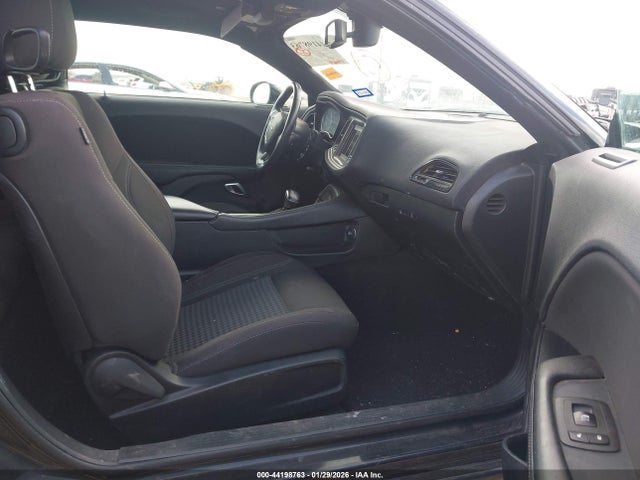 2019 DODGE CHALLENGER 2C3CDZAG0KH751233 Photo 4