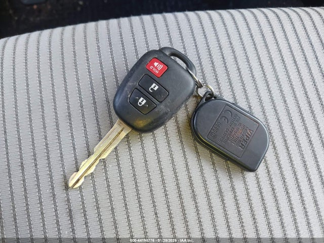 Toyota Rav4 Xle 2015 2T3RFREV1FW230679 Image 11