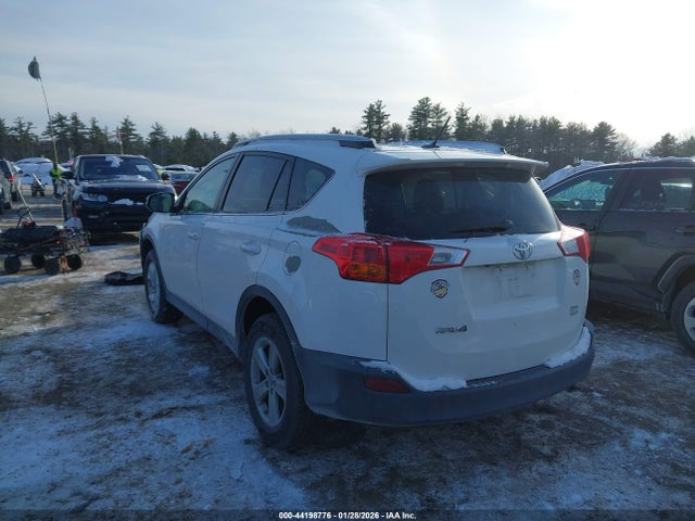 Toyota Rav4 Xle 2015 2T3RFREV1FW230679 Image 3