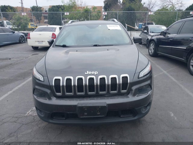 1C4PJMCSXGW111131 Jeep Cherokee Latitude