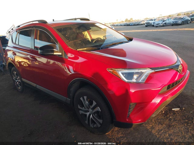 Toyota RAV4 LE 2017 JTMZFREV5HJ111485 главное изображение