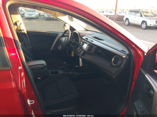 Toyota RAV4 LE 2017 JTMZFREV5HJ111485 Image 5