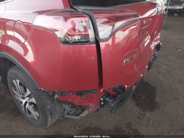 Toyota RAV4 LE 2017 JTMZFREV5HJ111485 Image 6