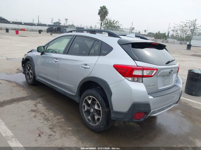 2018 SUBARU CROSSTREK JF2GTADC7J8263204 Photo 2
