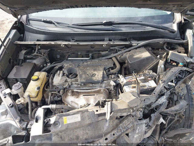 2T3ZFREV2GW246469 Toyota RAV4 LE
