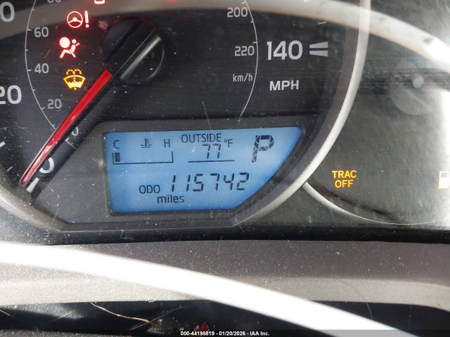 2T3ZFREV2GW246469 Toyota RAV4 LE