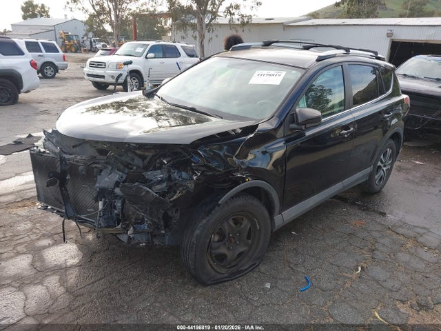 2T3ZFREV2GW246469 Toyota RAV4 LE