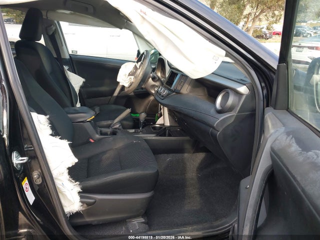 2T3ZFREV2GW246469 Toyota RAV4 LE