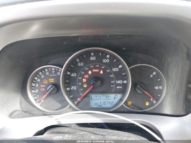 2T3ZFREV2GW246469 Toyota RAV4 LE