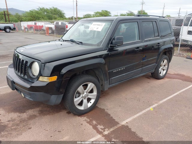Jeep Patriot Latitude 2014 1C4NJRFB6ED608539 Image 2