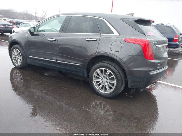 2017 CADILLAC XT5 1GYKNDRS8HZ141258 Photo 2