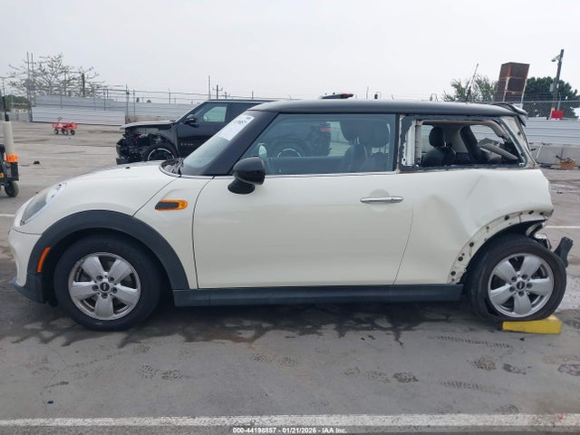 WMWXM5C52FT937749 Mini Hardtop Cooper