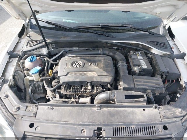 1VWAT7A38FC082951 Volkswagen Passat 1.8t Limited Edition