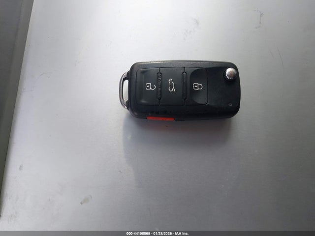1VWAT7A38FC082951 Volkswagen Passat 1.8t Limited Edition
