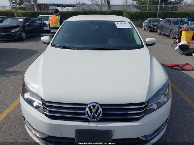 1VWAT7A38FC082951 Volkswagen Passat 1.8t Limited Edition