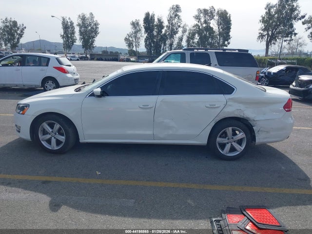1VWAT7A38FC082951 Volkswagen Passat 1.8t Limited Edition