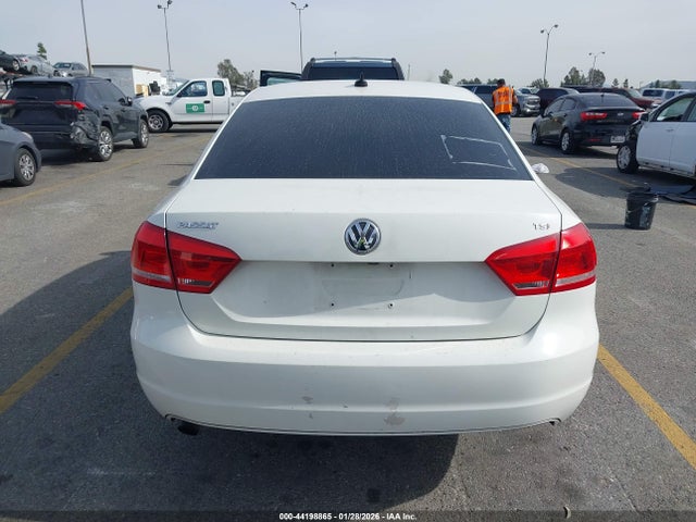 1VWAT7A38FC082951 Volkswagen Passat 1.8t Limited Edition