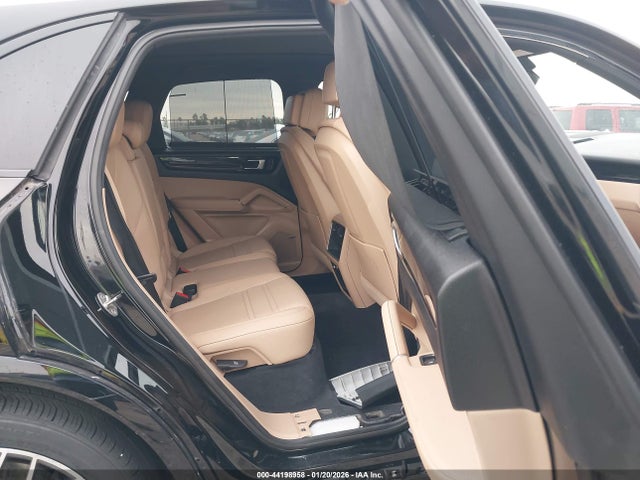 2022 PORSCHE CAYENNE WP1AA2AY8NDA05026 Photo 7