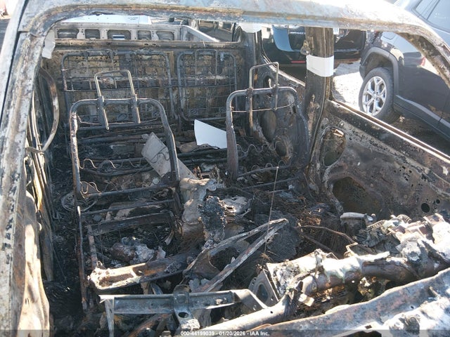 44199039 :رقم المزاد ، 5TEHN72N21Z813721 vin ، 2001 Toyota Tacoma Base V6 مزاد بيع