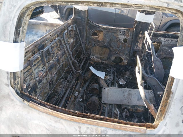 44199039 :رقم المزاد ، 5TEHN72N21Z813721 vin ، 2001 Toyota Tacoma Base V6 مزاد بيع