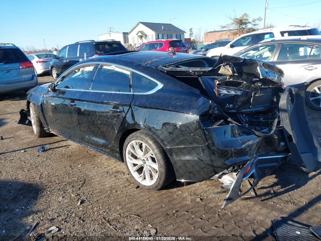 2022 AUDI A5 SPORTBACK WAUCBCF56NA006167 Photo 2