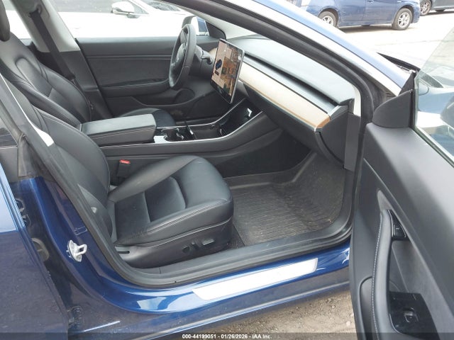 2020 TESLA MODEL 3 5YJ3E1ECXLF586820 Photo 4