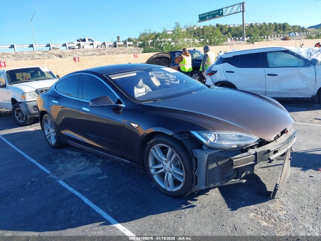 2013 TESLA MODEL S 5YJSA1CN0DFP11465