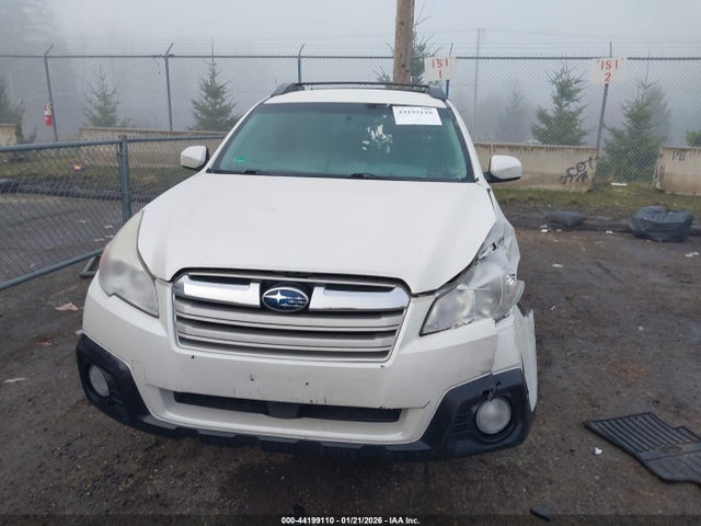 4S4BRBCC4E3305096 Subaru Outback 2.5i Premium
