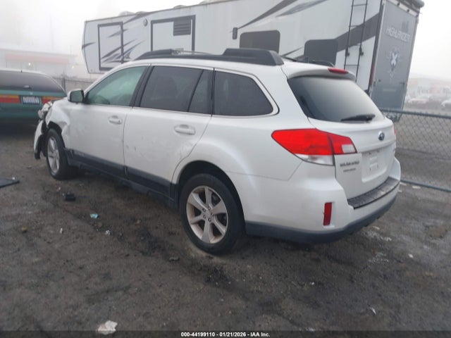4S4BRBCC4E3305096 Subaru Outback 2.5i Premium