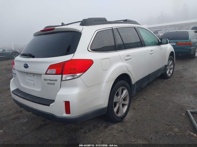 4S4BRBCC4E3305096 Subaru Outback 2.5i Premium
