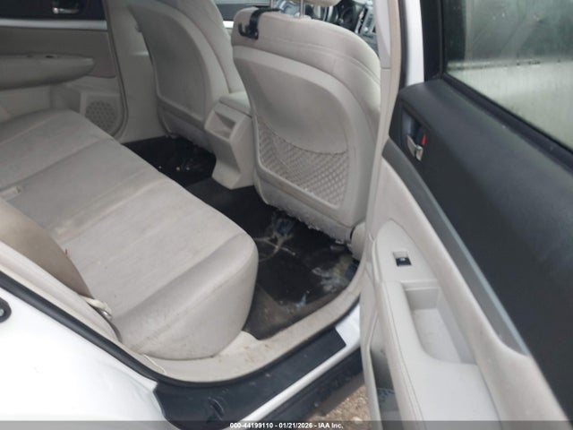 4S4BRBCC4E3305096 Subaru Outback 2.5i Premium