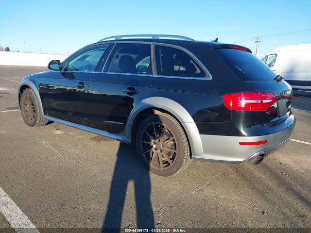 2016 AUDI ALLROAD WA1UFAFL8GA003198 Photo 2