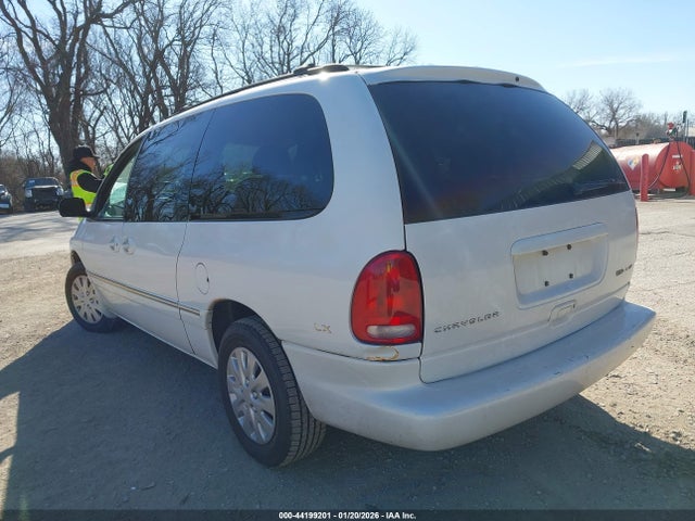 1998 CHRYSLER TOWN & COUNTRY 1C4GP54G5WB664208 Photo 2