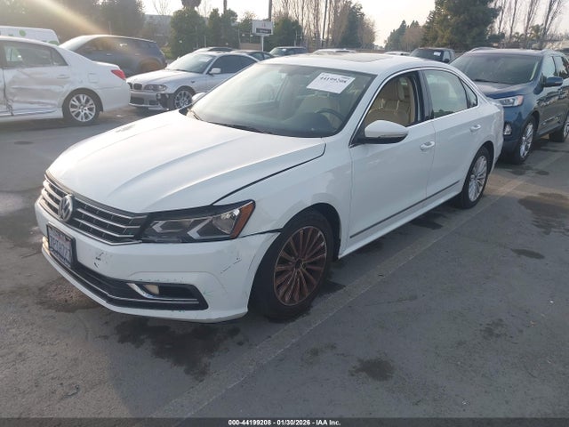 1VWBT7A39GC002806 Volkswagen Passat 1.8t Se