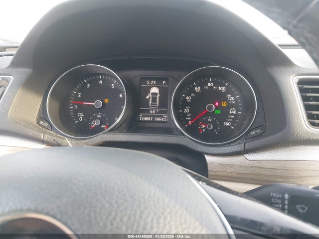 1VWBT7A39GC002806 Volkswagen Passat 1.8t Se