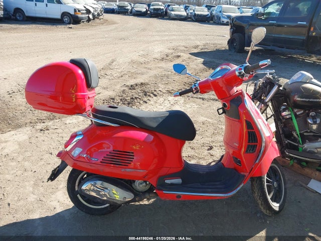 ZAPMD39M6R5200926 Vespa Gts/sei Giorni 300