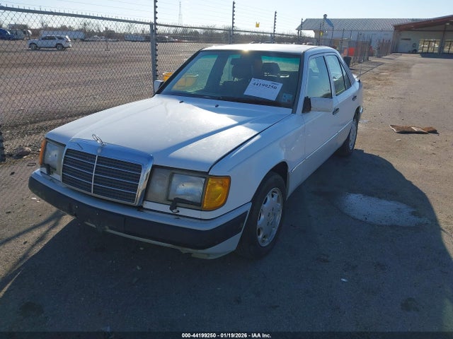 1993 MERCEDES-BENZ 400 WDBEA34E6PB929939 Photo 1