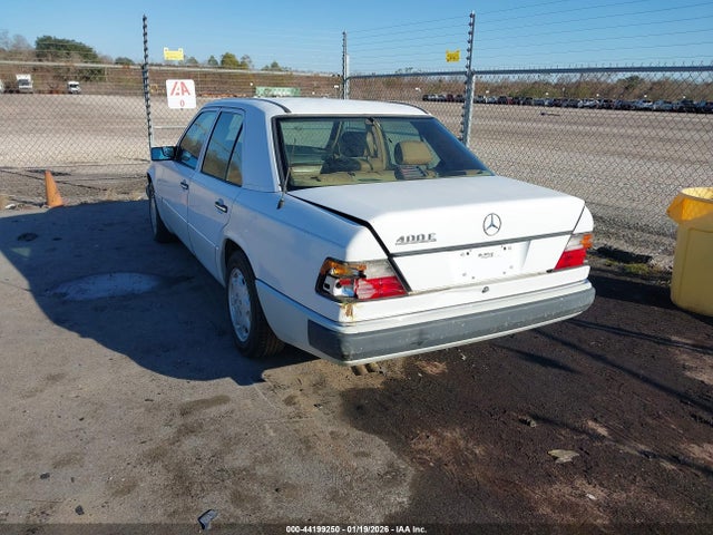1993 MERCEDES-BENZ 400 WDBEA34E6PB929939 Photo 2