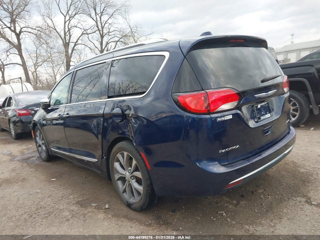 44199276 :رقم المزاد ، 2C4RC1GGXJR245869 vin ، 2018 Chrysler Pacifica Limited مزاد بيع