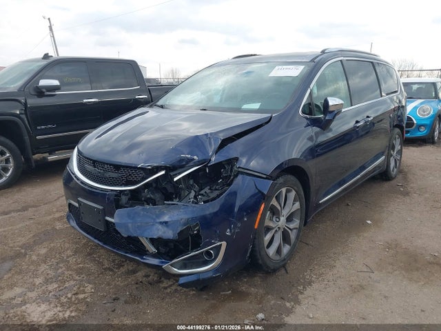 44199276 :رقم المزاد ، 2C4RC1GGXJR245869 vin ، 2018 Chrysler Pacifica Limited مزاد بيع