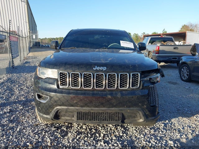 1C4RJEAG1JC246701 Jeep Grand Cherokee Laredo 4x2