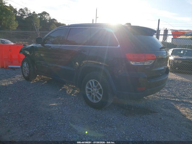 1C4RJEAG1JC246701 Jeep Grand Cherokee Laredo 4x2