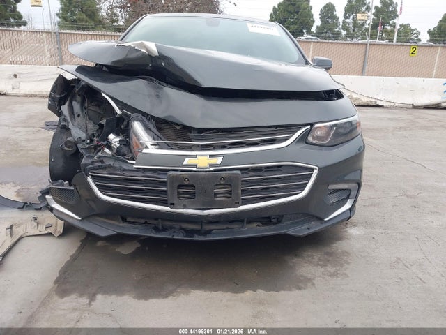 1G1ZD5STXJF224478 Chevrolet MALIBU LT