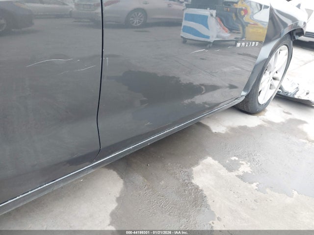 1G1ZD5STXJF224478 Chevrolet MALIBU LT