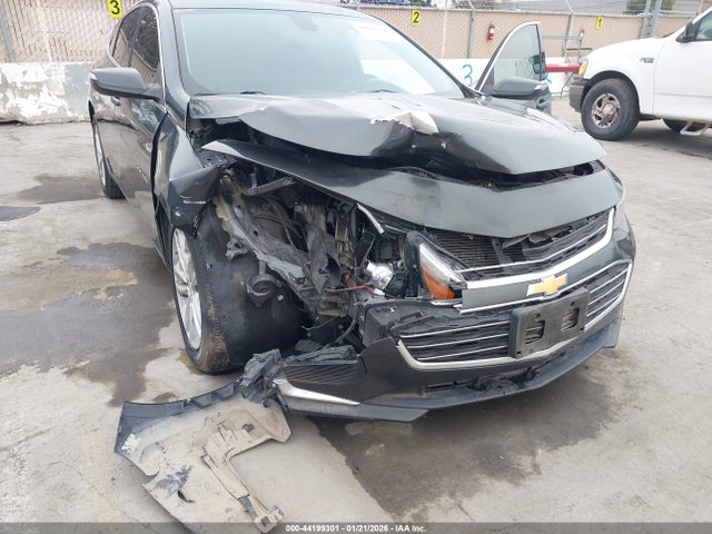 1G1ZD5STXJF224478 Chevrolet MALIBU LT