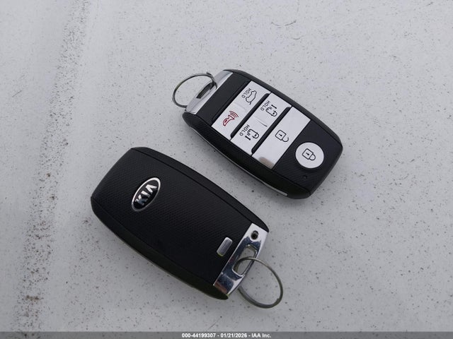KNDME5C15F6040682 KIA Sedona Sx Luxury